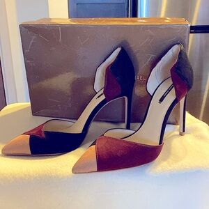 Zara Ladies Tri-Color Suede Pump!!